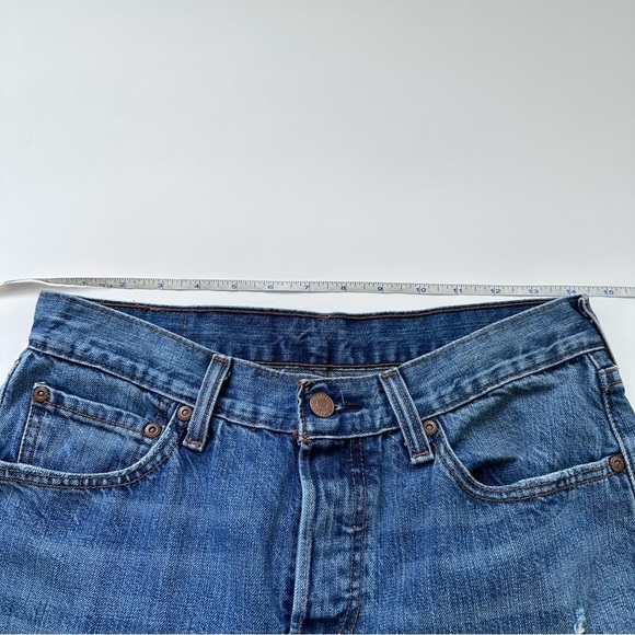 LEVI’S 501 Original Fit Women’s Jeans size 27 32 Salsa Middle - Dark Wash - Picture 11 of 16
